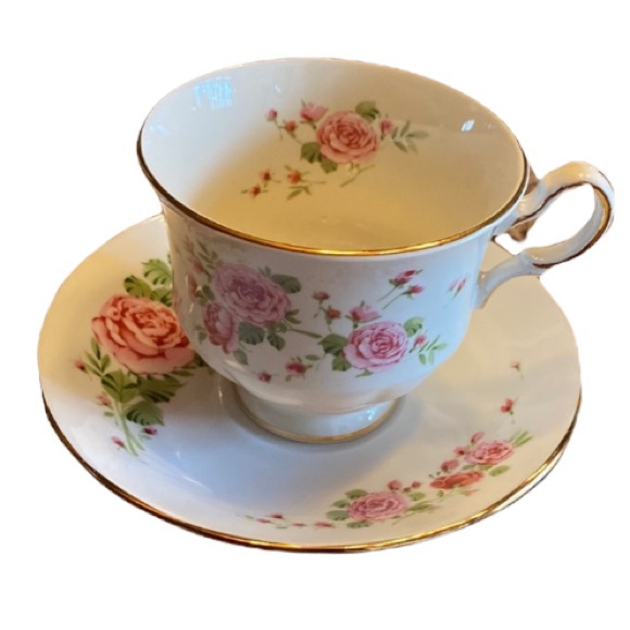 Avon Other - Avon 1974 tea cup and saucer.